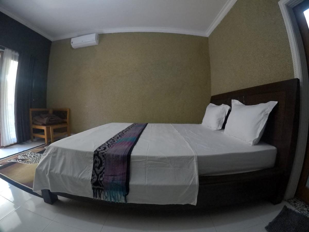 Khoo Villa Senggigi Bagian luar foto
